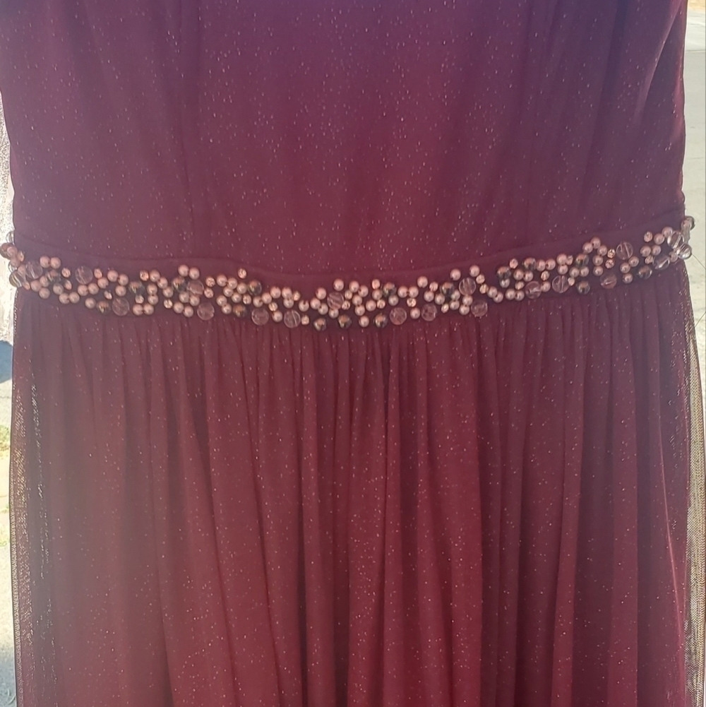 SPEECHLESS Burgundy Glitter Sheer Evening Gown Size 9 Beaded Flowing Faux pearl - Picture 9 of 17